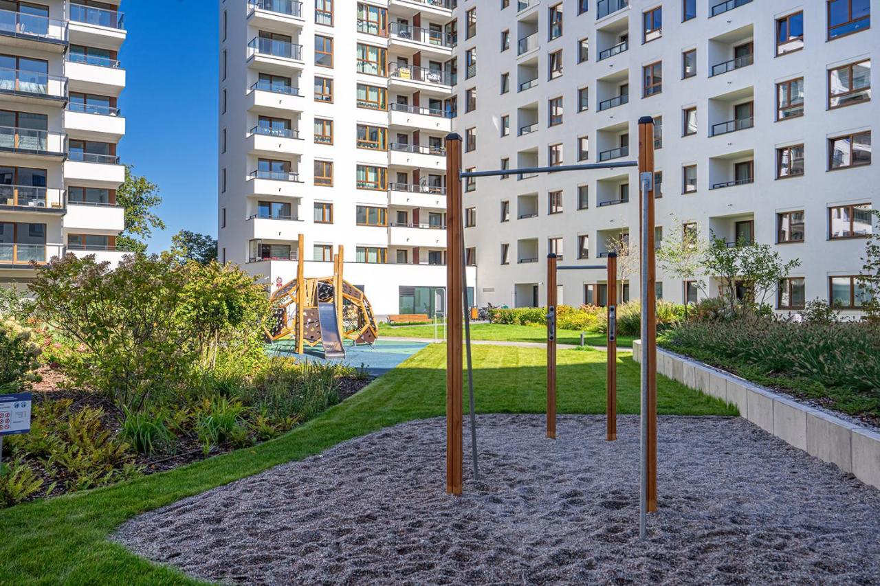 Lotnisko Chopina Modern Studio Warschau Exterior foto